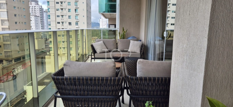 APARTAMENTO 4 SUÍTES FINAMENTE MOBILIADO EM MEIA PRAIA: 6ª foto da galeria de imagens do imóvel