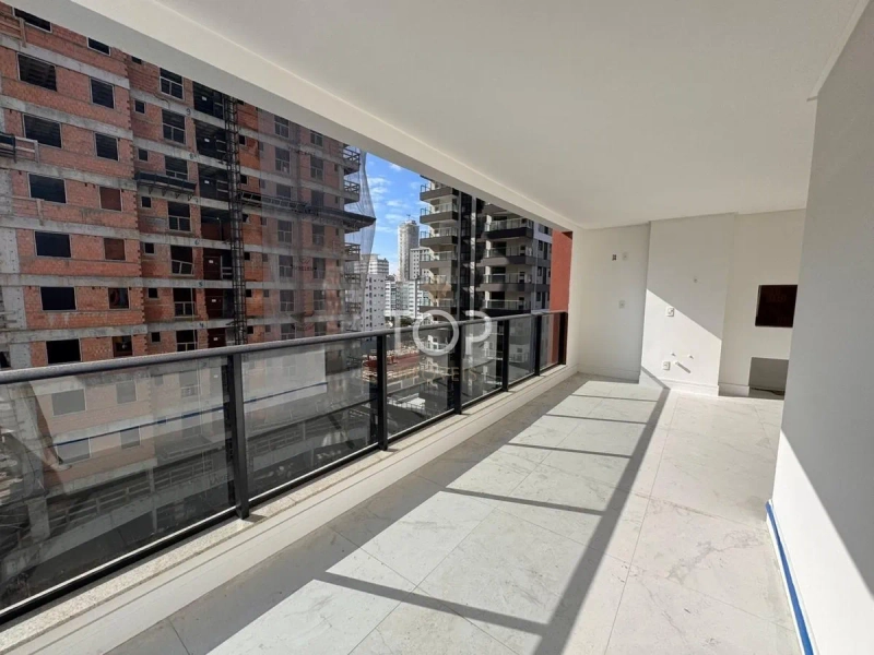 APARTAMENTO PRONTO NA MEIA PRAIA 3 SUÍTES 2 VAGAS NOVO