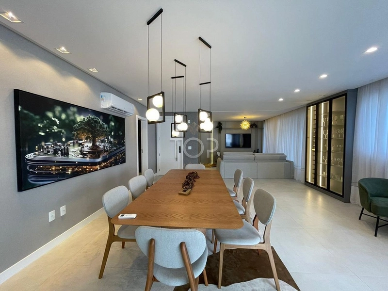 APARTAMENTO 4 SUÍTES NA MEIA PRAIA: 2ª foto da galeria de imagens do imóvel