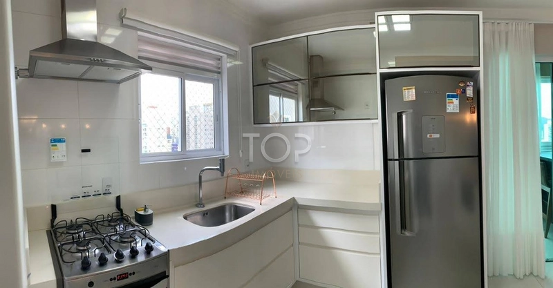 APARTAMENTO MOBILIADO EM MEIA PRAIA: 4ª foto da galeria de imagens do imóvel