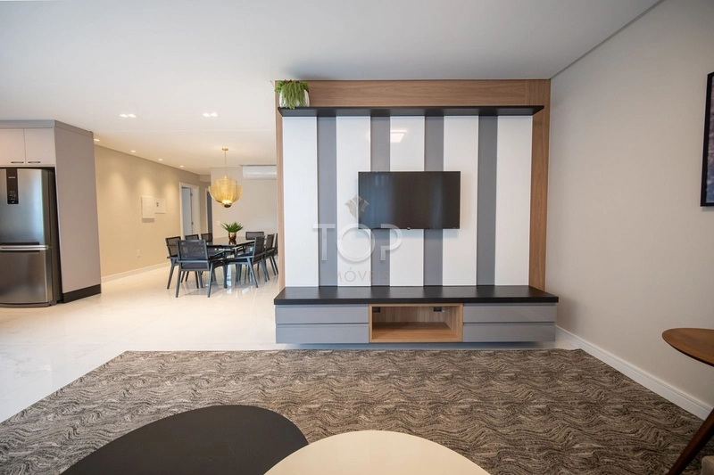 APARTAMENTO EM MEIA PRAIA PARA QUEM SONHA VIVER O VERAO O ANO TODO: 3ª foto da galeria de imagens do imóvel