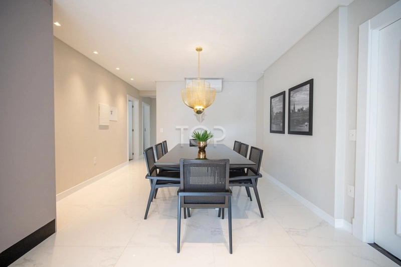 APARTAMENTO EM MEIA PRAIA PARA QUEM SONHA VIVER O VERAO O ANO TODO: 2ª foto da galeria de imagens do imóvel