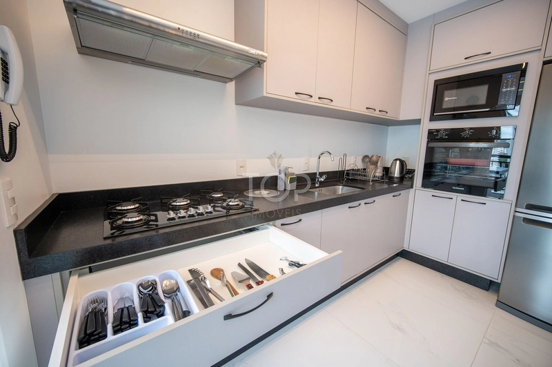 APARTAMENTO EM MEIA PRAIA PARA QUEM SONHA VIVER O VERAO O ANO TODO: 7ª foto da galeria de imagens do imóvel