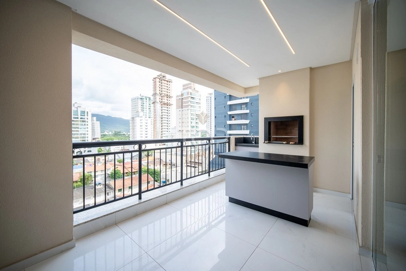 APARTAMENTO EM MEIA PRAIA PARA QUEM SONHA VIVER O VERAO O ANO TODO: 9ª foto da galeria de imagens do imóvel