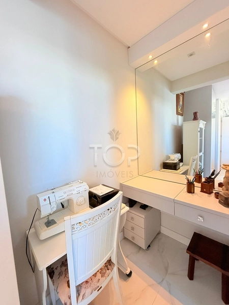 APARTAMENTO MOBILIADO EM MEIA PRAIA: 6ª foto da galeria de imagens do imóvel