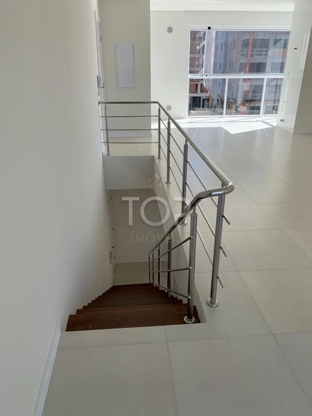 EXCELENTE APARTAMENTO NA MEIA PRAIA: 6ª foto da galeria de imagens do imóvel