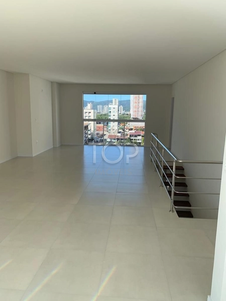EXCELENTE APARTAMENTO NA MEIA PRAIA: 5ª foto da galeria de imagens do imóvel