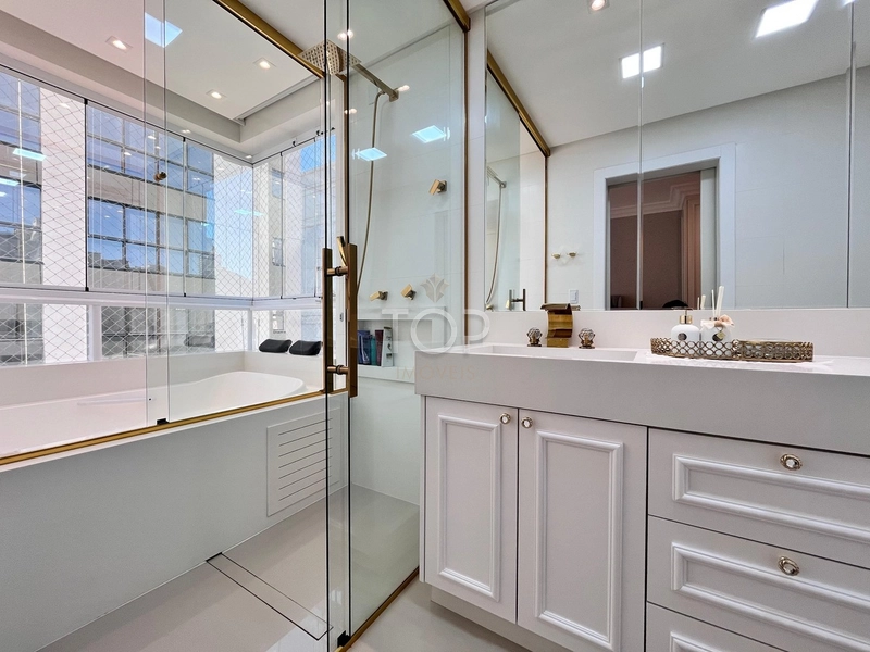 APARTAMENTO DUPLEX QUADRA MAR ITAPEMA MEIA PRAIA: 3ª foto da galeria de imagens do imóvel