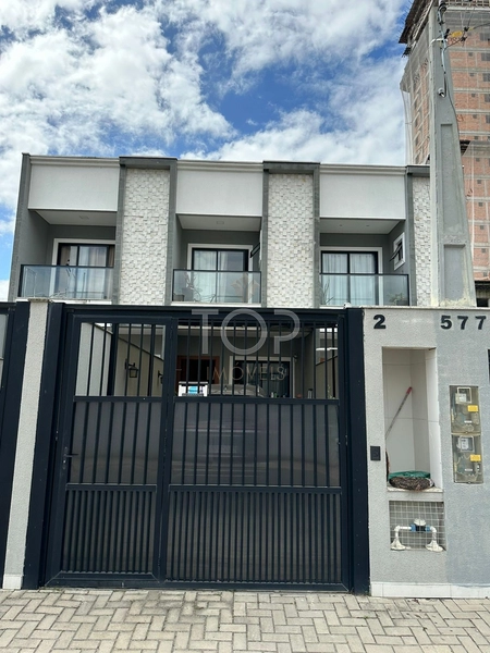 LINDO SOBRADO EM ITAPEMA: 1ª foto da galeria de imagens do imóvel