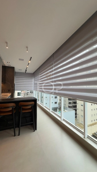 APARTAMENTO DECORADO EM MEIA PRAIA: 2ª foto da galeria de imagens do imóvel