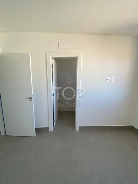 APARTAMENTO PRONTO COM VISTA PARA O MAR EM MEIA PRAIA: 51ª foto da galeria de imagens do imóvel