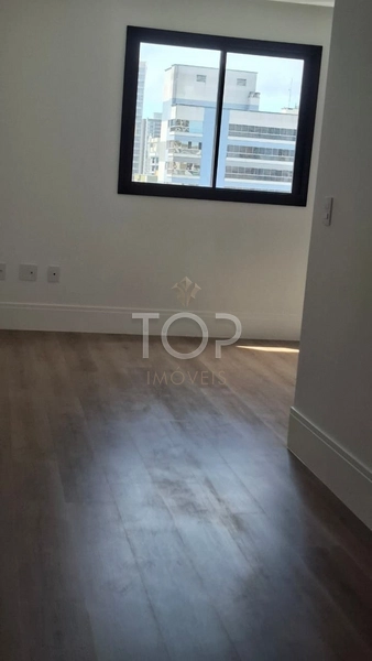 APARTAMENTO PRONTO DE ALTO PADRAO COM VISTA PARA O MAR EM MEIA PRAIA: 24ª foto da galeria de imagens do imóvel