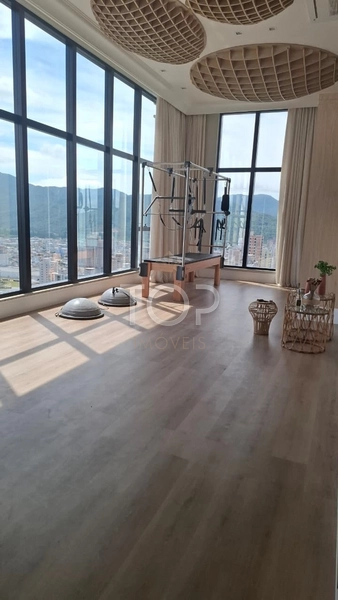 APARTAMENTO PRONTO DE ALTO PADRAO COM VISTA PARA O MAR EM MEIA PRAIA: 7ª foto da galeria de imagens do imóvel