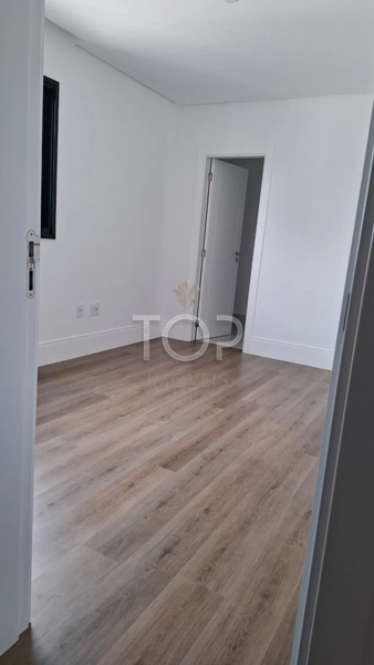 APARTAMENTO PRONTO DE ALTO PADRAO COM VISTA PARA O MAR EM MEIA PRAIA: 28ª foto da galeria de imagens do imóvel