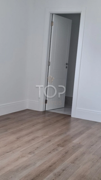 APARTAMENTO PRONTO DE ALTO PADRAO COM VISTA PARA O MAR EM MEIA PRAIA: 25ª foto da galeria de imagens do imóvel