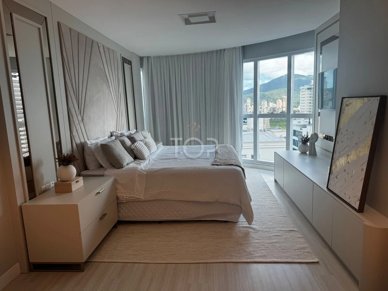 PENTHOUSE PURO LUXO A 250M DO MAR EM MEIA PRAIA: 6ª foto da galeria de imagens do imóvel