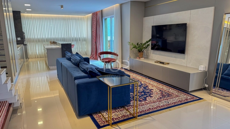 DUPLEX DIFERENCIADO EM MEIA PRAIA: 1ª foto da galeria de imagens do imóvel