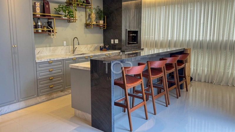 DUPLEX DIFERENCIADO EM MEIA PRAIA: 3ª foto da galeria de imagens do imóvel