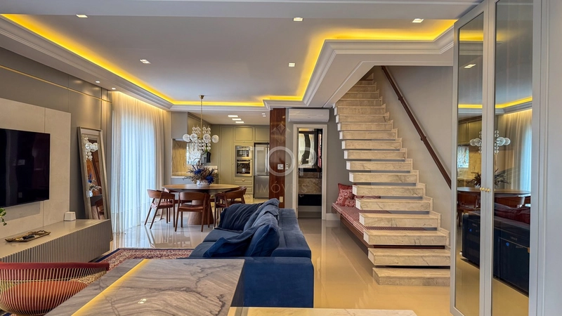 DUPLEX DIFERENCIADO EM MEIA PRAIA: 2ª foto da galeria de imagens do imóvel