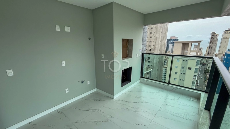 APARTAMENTO PRONTO EM MEIA PRAIA: 2ª foto da galeria de imagens do imóvel