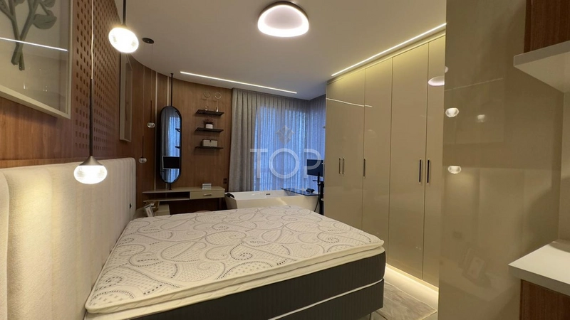 APARTAMENTO FINAMENTE MOBILIADO EM MEIA PRAIA: 9ª foto da galeria de imagens do imóvel