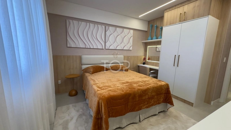 APARTAMENTO FINAMENTE MOBILIADO EM MEIA PRAIA: 20ª foto da galeria de imagens do imóvel