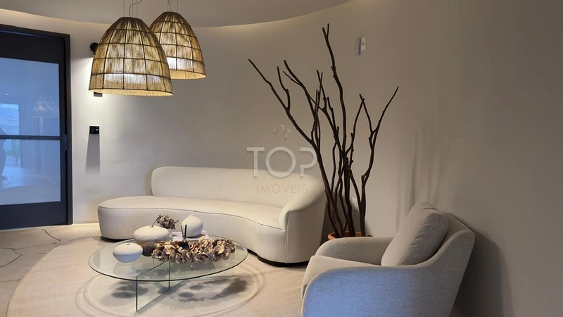 APARTAMENTO FINAMENTE MOBILIADO EM MEIA PRAIA: 2ª foto da galeria de imagens do imóvel