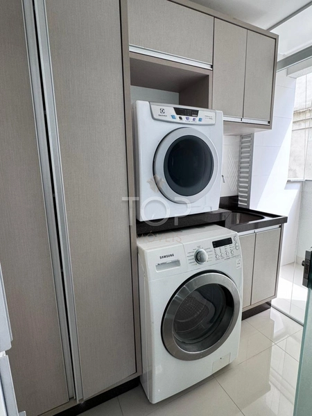 APARTAMENTO MOBILIADO EM MEIA PRAIA: 4ª foto da galeria de imagens do imóvel