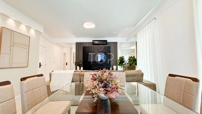 APARTAMENTO MOBILIADO COM VISTA PARA O MAR EM MEIA PRAIA: 11ª foto da galeria de imagens do imóvel