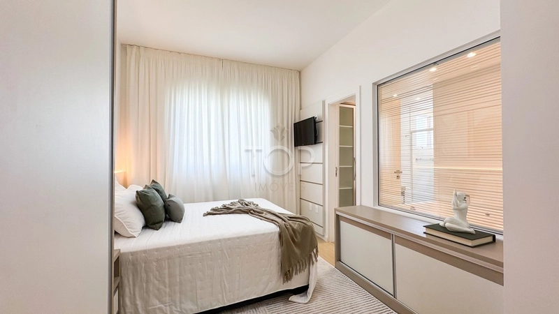 APARTAMENTO MOBILIADO COM VISTA PARA O MAR EM MEIA PRAIA: 25ª foto da galeria de imagens do imóvel