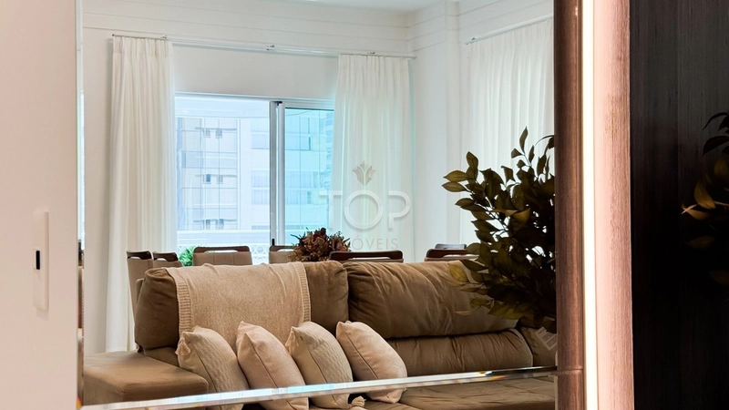 APARTAMENTO MOBILIADO COM VISTA PARA O MAR EM MEIA PRAIA: 9ª foto da galeria de imagens do imóvel