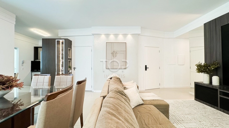 APARTAMENTO MOBILIADO COM VISTA PARA O MAR EM MEIA PRAIA: 14ª foto da galeria de imagens do imóvel