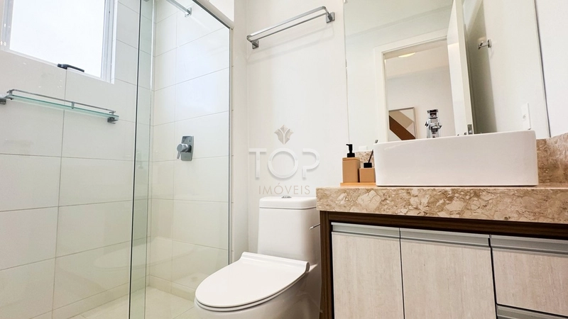 APARTAMENTO MOBILIADO COM VISTA PARA O MAR EM MEIA PRAIA: 32ª foto da galeria de imagens do imóvel