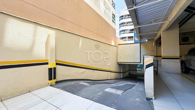 APARTAMENTO MOBILIADO COM VISTA PARA O MAR EM MEIA PRAIA: 47ª foto da galeria de imagens do imóvel