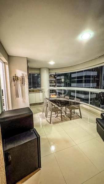 FINAMENTE MOBILIADO EM MEIA PRAIA: 1ª foto da galeria de imagens do imóvel