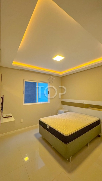 FINAMENTE MOBILIADO EM MEIA PRAIA: 10ª foto da galeria de imagens do imóvel