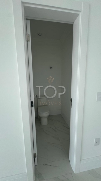 APARTAMENTO PRONTO COM VISTA PARA O MAR EM MEIA PRAIA: 5ª foto da galeria de imagens do imóvel