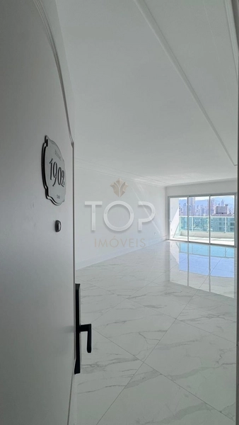 APARTAMENTO PRONTO COM VISTA PARA O MAR EM MEIA PRAIA: 7ª foto da galeria de imagens do imóvel