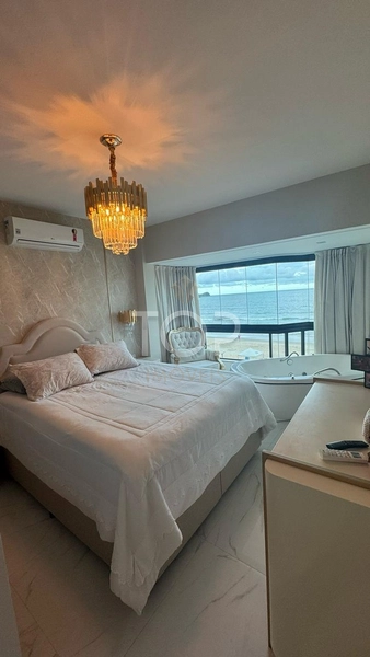 APARTAMENTO FINAMENTE MOBILIADO FRENTE MAR EM ITAPEMA