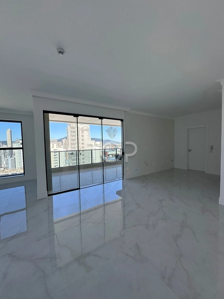 APARTAMENTO PRONTO COM VISTA PARA O MAR EM ITAPEMA: 3ª foto da galeria de imagens do imóvel