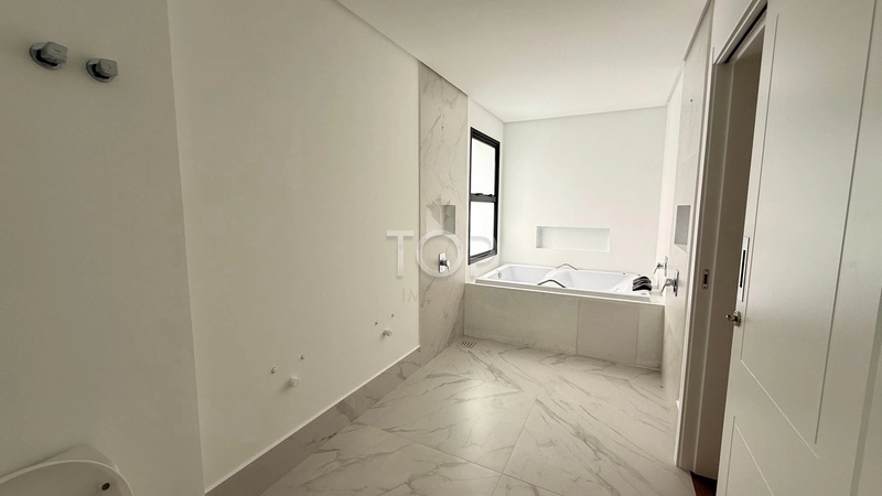 APARTAMENTO COM VISTA PARA O MAR EM MEIA PRAIA: 31ª foto da galeria de imagens do imóvel