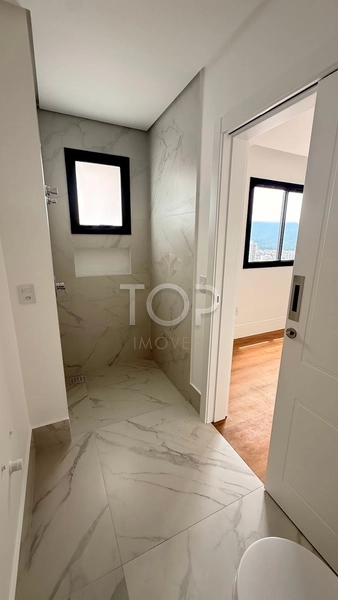 APARTAMENTO COM VISTA PARA O MAR EM MEIA PRAIA: 5ª foto da galeria de imagens do imóvel