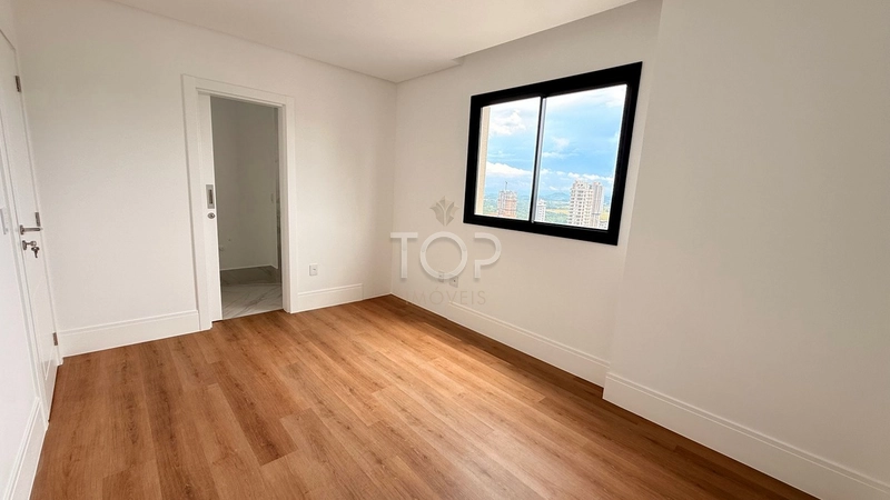 APARTAMENTO COM VISTA PARA O MAR EM MEIA PRAIA: 30ª foto da galeria de imagens do imóvel