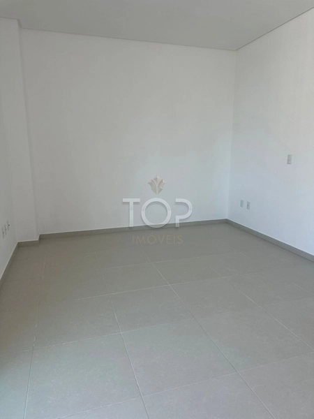 PRONTO PARA MORAR EM MEIA PRAIA: 12ª foto da galeria de imagens do imóvel