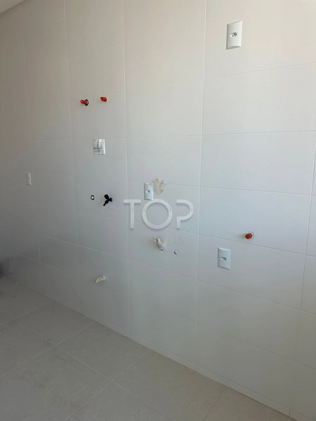 PRONTO PARA MORAR EM MEIA PRAIA: 8ª foto da galeria de imagens do imóvel