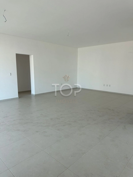 PRONTO PARA MORAR EM MEIA PRAIA: 6ª foto da galeria de imagens do imóvel