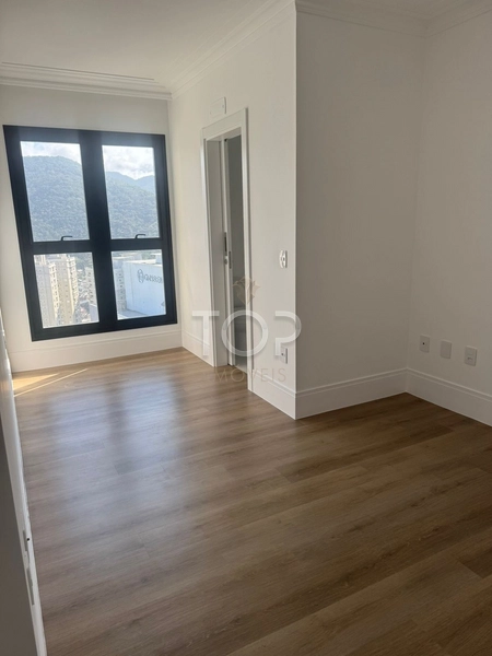 APARTAMENTO COM VISTA PARA O MAR EM MEIA PRAIA: 16ª foto da galeria de imagens do imóvel