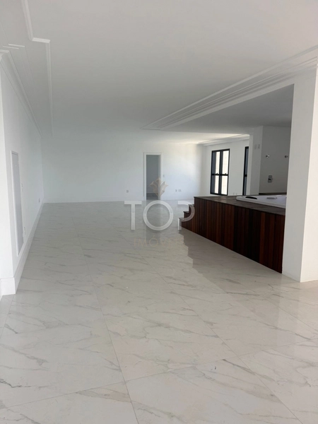 APARTAMENTO COM VISTA PARA O MAR EM MEIA PRAIA: 4ª foto da galeria de imagens do imóvel