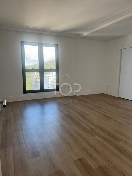 APARTAMENTO COM VISTA PARA O MAR EM MEIA PRAIA: 13ª foto da galeria de imagens do imóvel