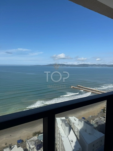 APARTAMENTO COM VISTA PARA O MAR EM MEIA PRAIA: 1ª foto da galeria de imagens do imóvel